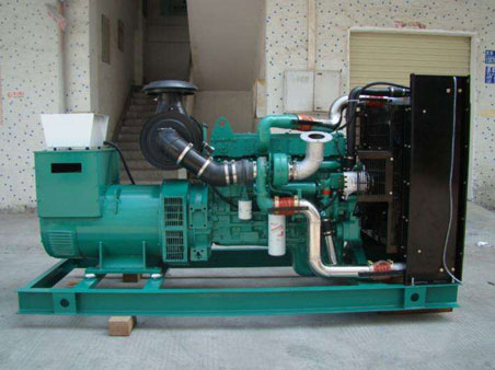 漠河1100kw康明斯柴油发电机组图片 漠河1100kw康明斯柴油发电机组图片